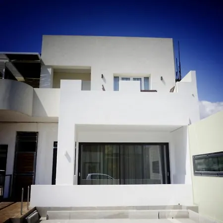 Divine Malia Suites & Apartments Exteriér fotografie